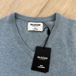 NAADAM Men's V-Neck Light Blue Cashmere Sweater